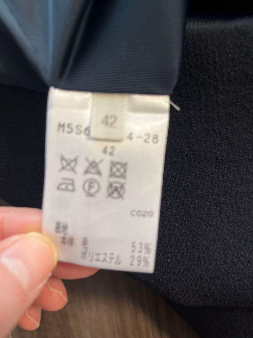 美品　EPOCA ネイビースカートスーツ　濃紺