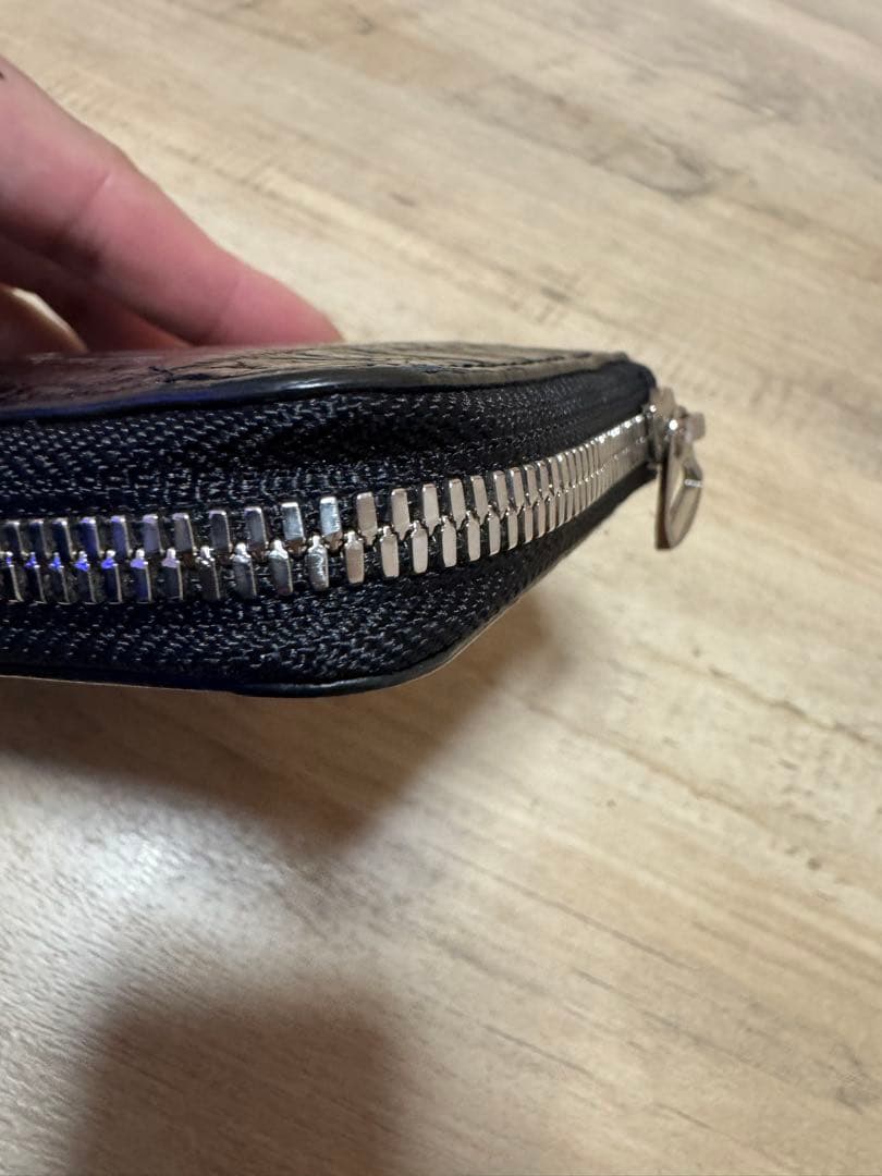 ITTI イッチ　クロコダイル　財布　ブラック　スマートミッドウォレット　美品