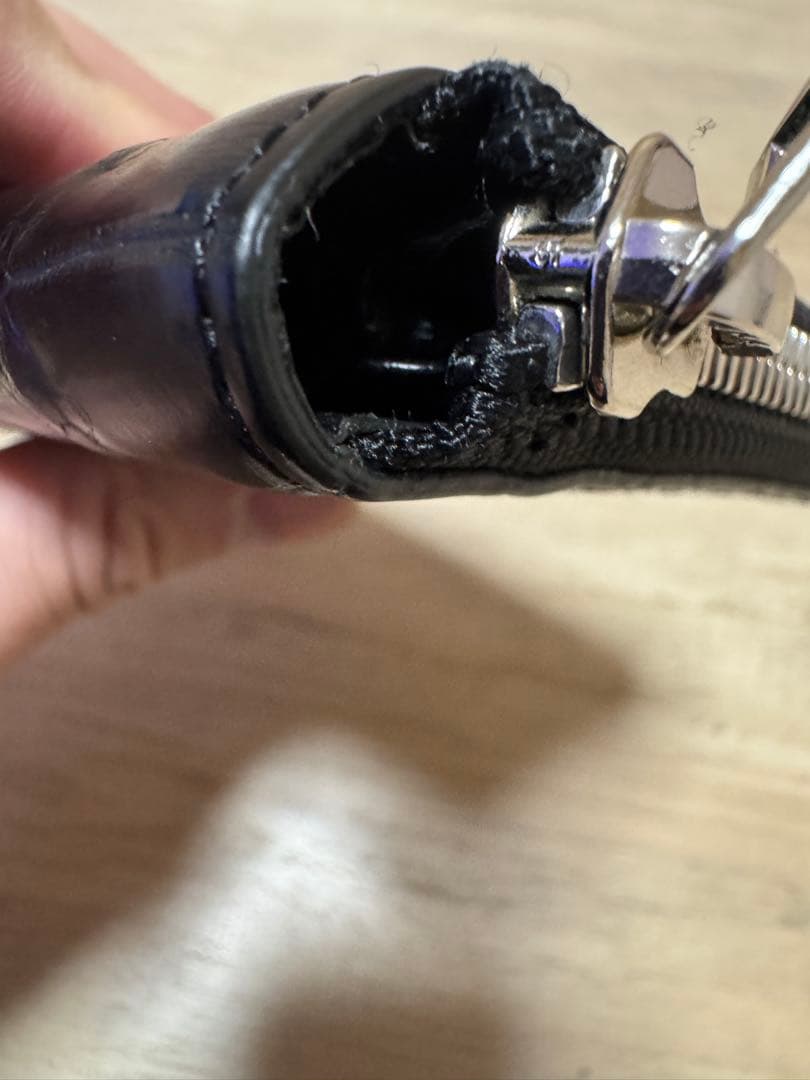 ITTI イッチ　クロコダイル　財布　ブラック　スマートミッドウォレット　美品