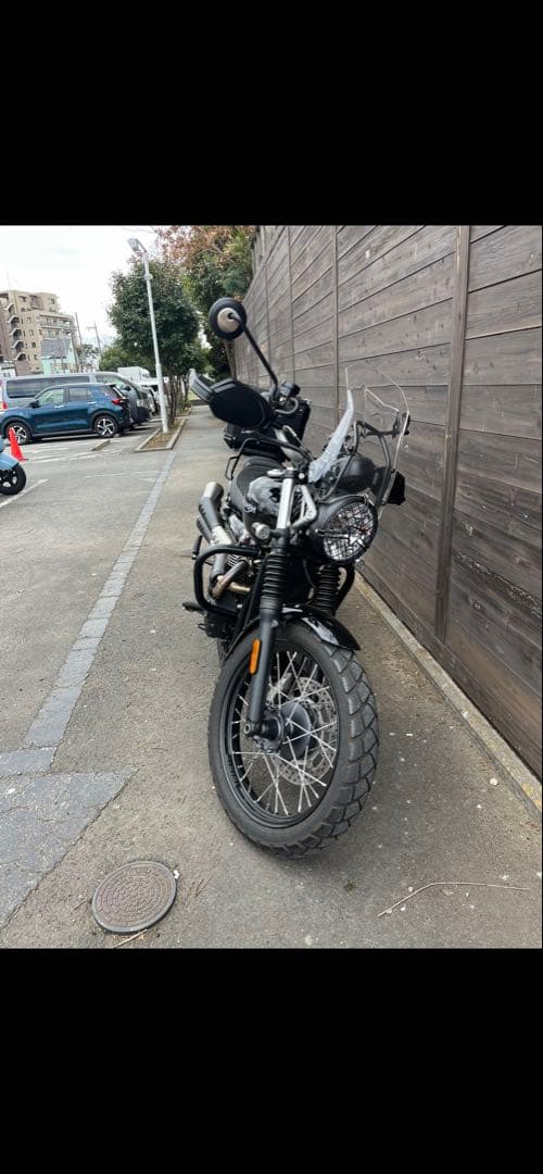 トライアンフストリートスクランブラー　unit garage ウィンドスクリーン