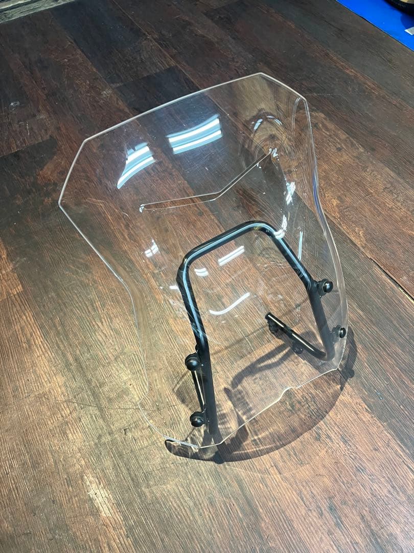 トライアンフストリートスクランブラー　unit garage ウィンドスクリーン