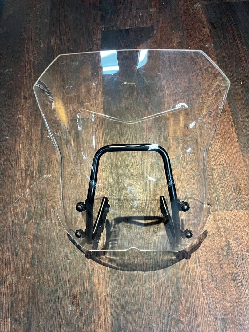 トライアンフストリートスクランブラー　unit garage ウィンドスクリーン