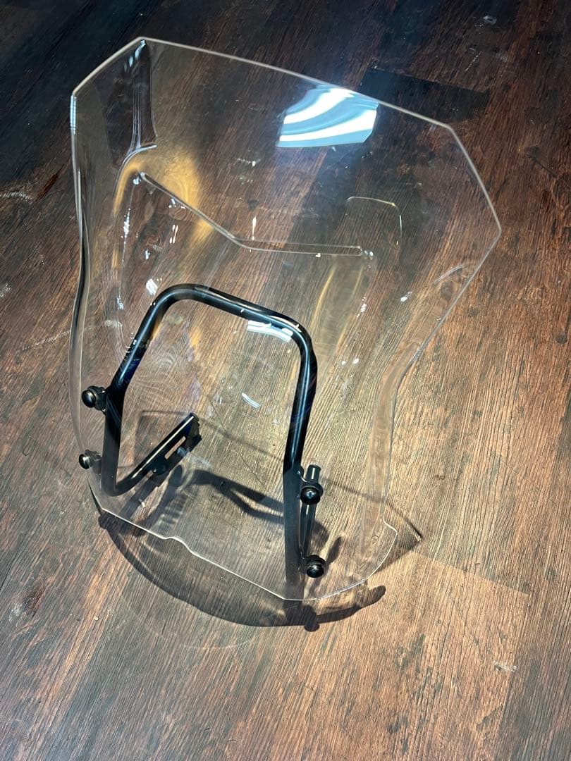 トライアンフストリートスクランブラー　unit garage ウィンドスクリーン