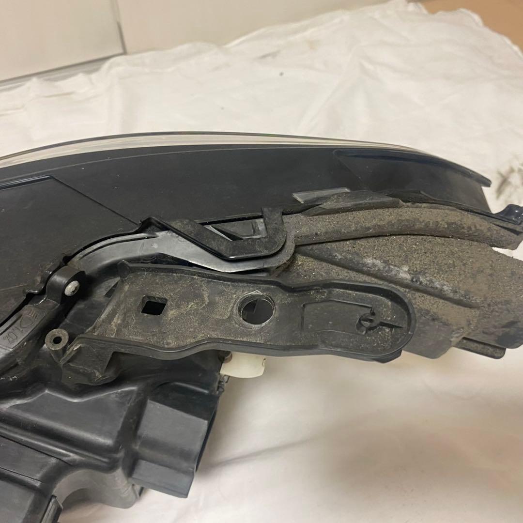 AZSH21 /220系クラウン　右ヘッドライト　中古