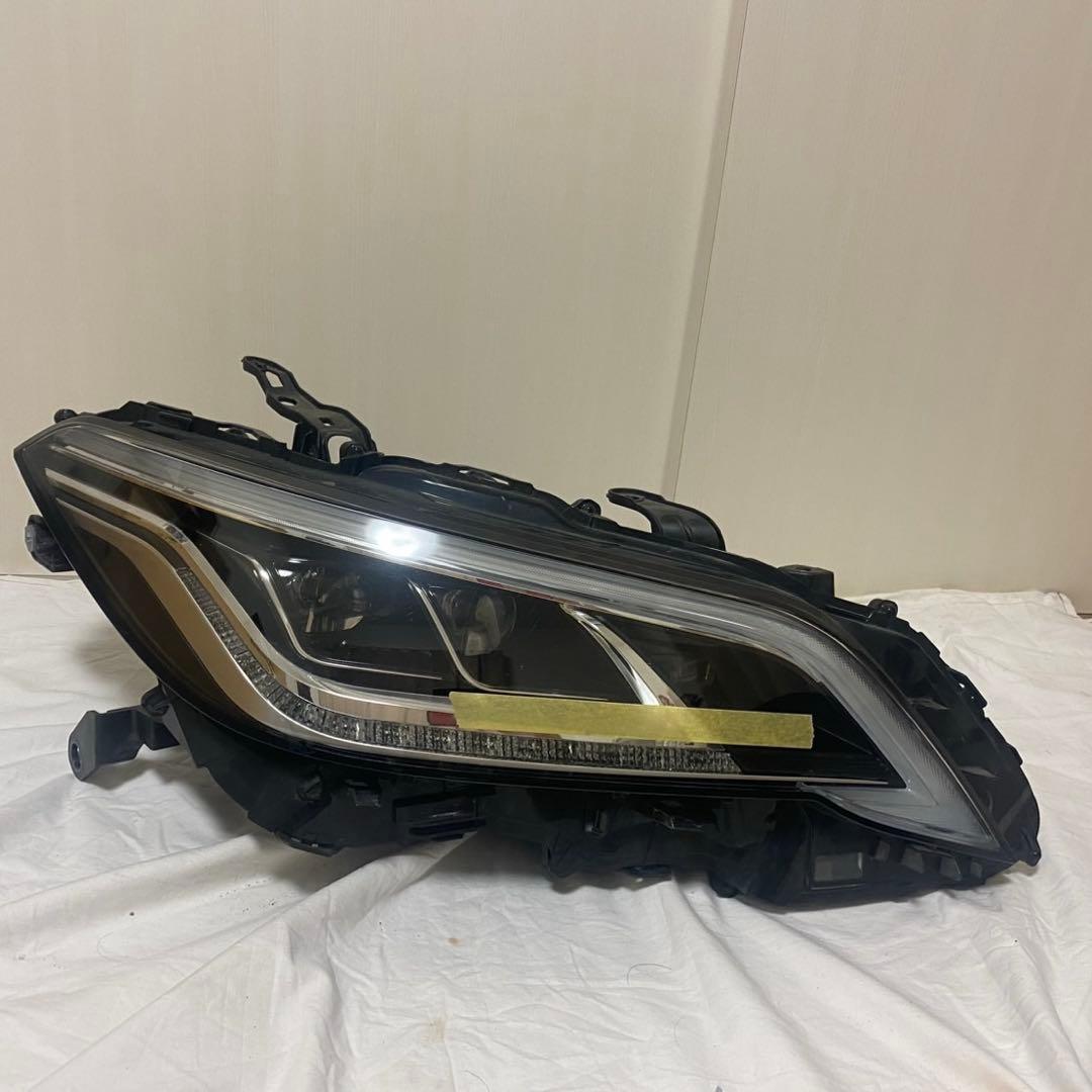 AZSH21 /220系クラウン　右ヘッドライト　中古