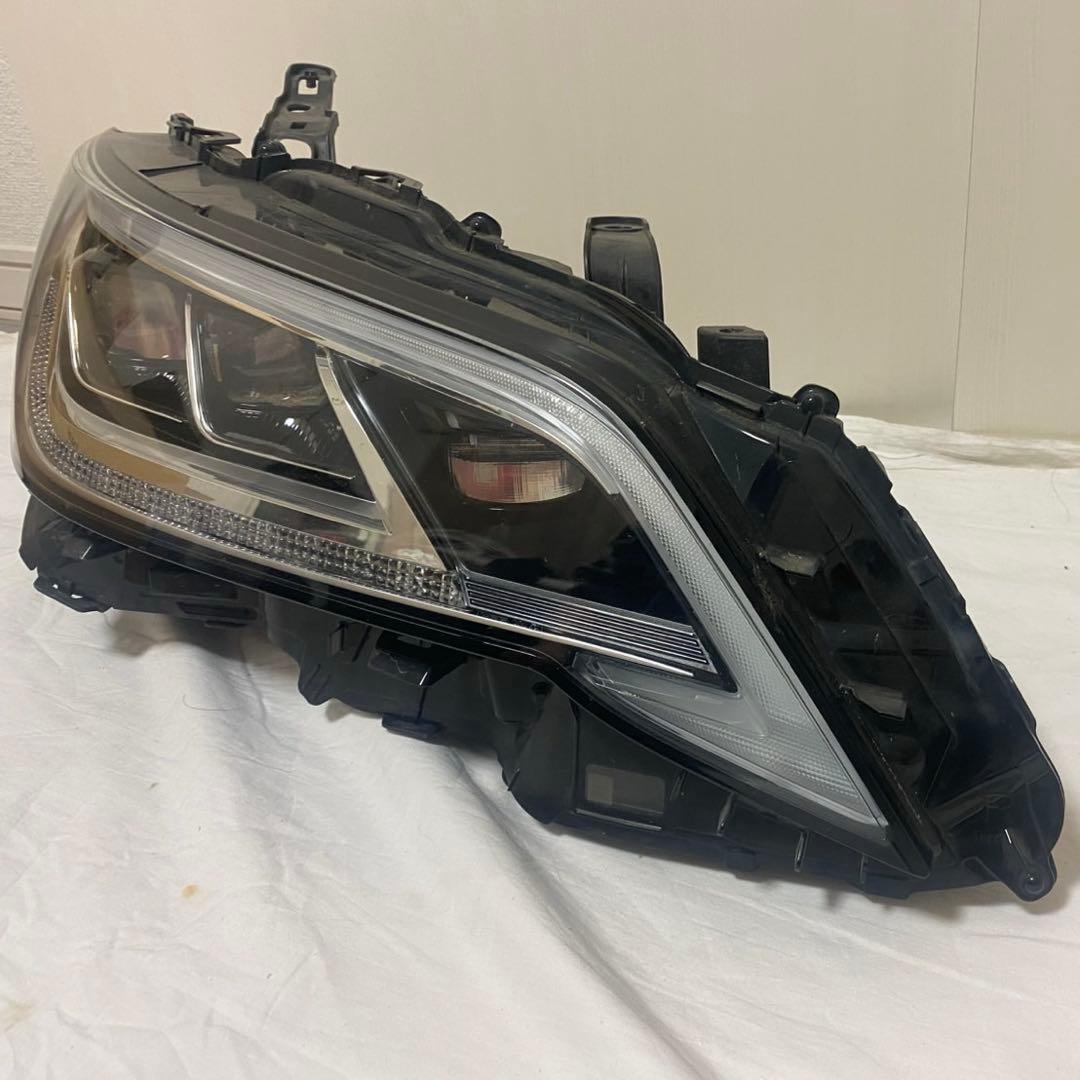 AZSH21 /220系クラウン　右ヘッドライト　中古