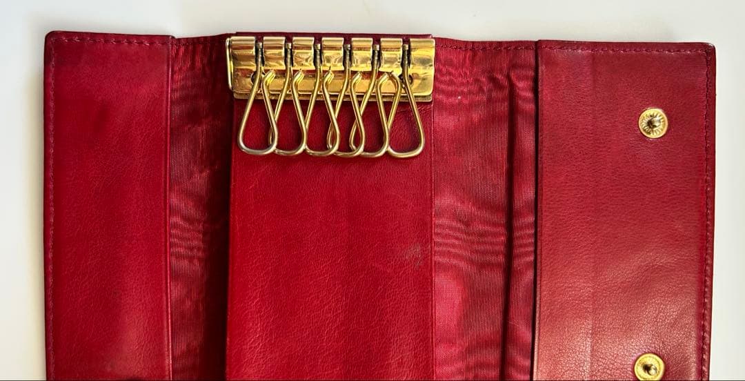 CHANEL レザーキーケース 赤