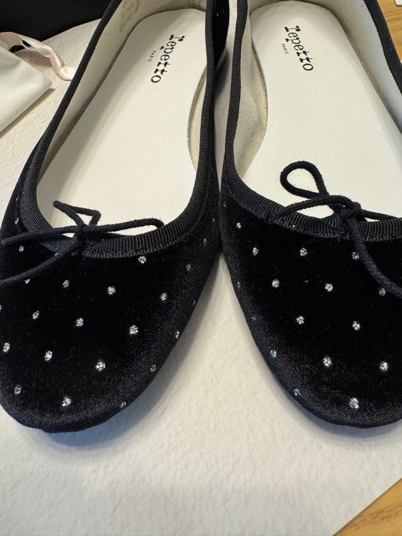 お値下げRepetto ブラックスエードビジューバレエシューズ38新品未使用