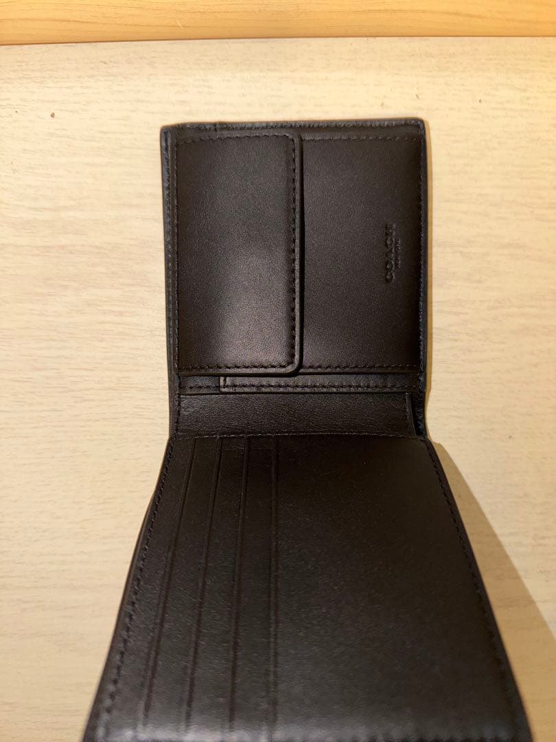 COACH ブラック レザー 二つ折り財布 【新品•未使用】