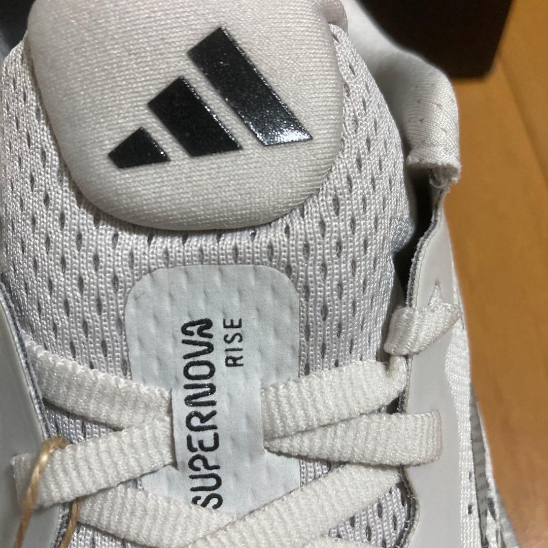 アディダス ランニングシューズ　スーパーノヴァ ライズM 25cm