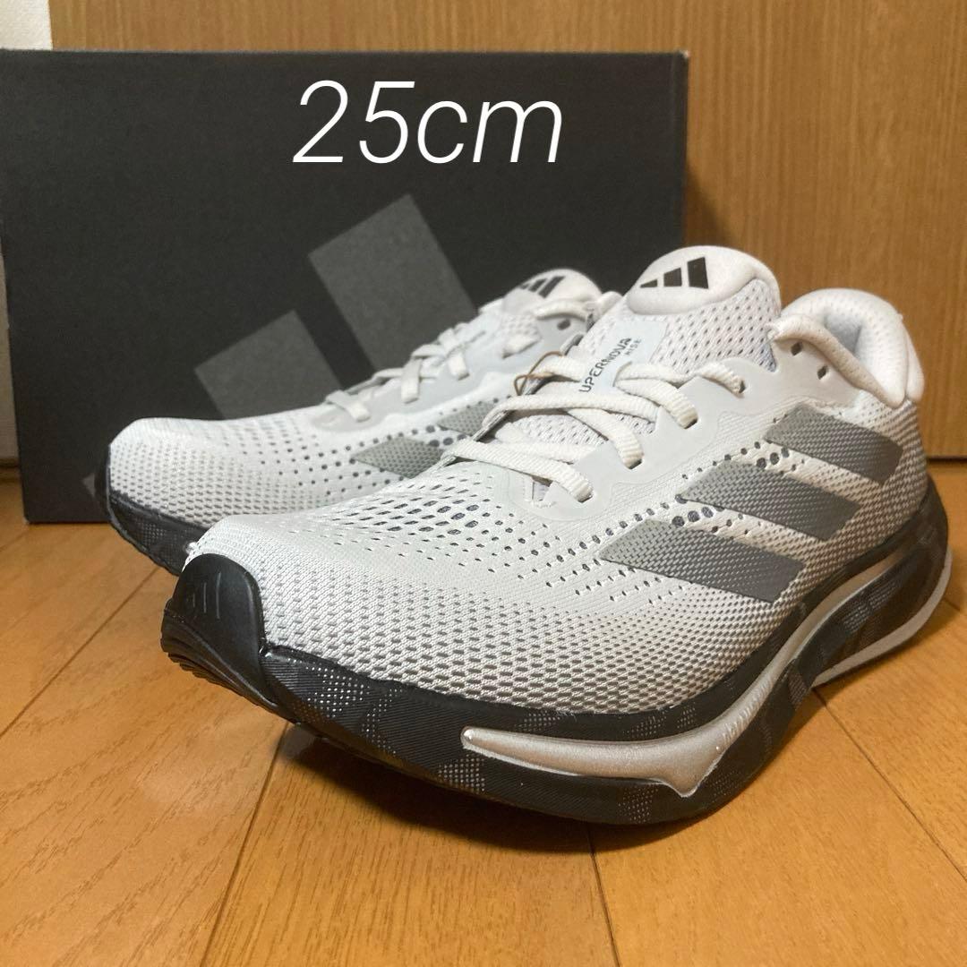 アディダス ランニングシューズ　スーパーノヴァ ライズM 25cm
