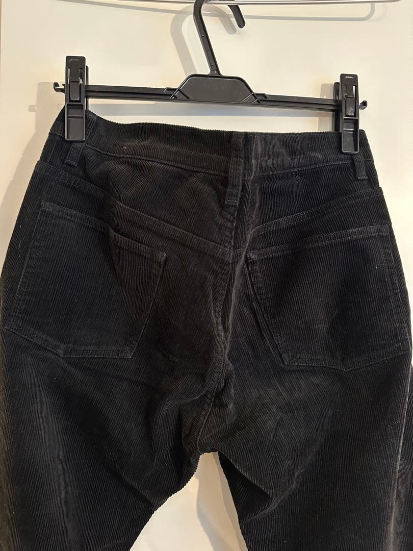 COMOLIコモリ　コーデュロイストレートパンツ