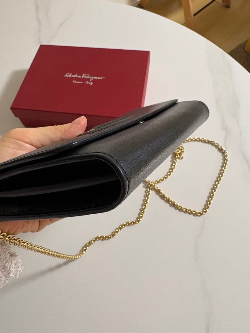 Salvatore Ferragamo フェラガモ チェーンウォレット バッグ