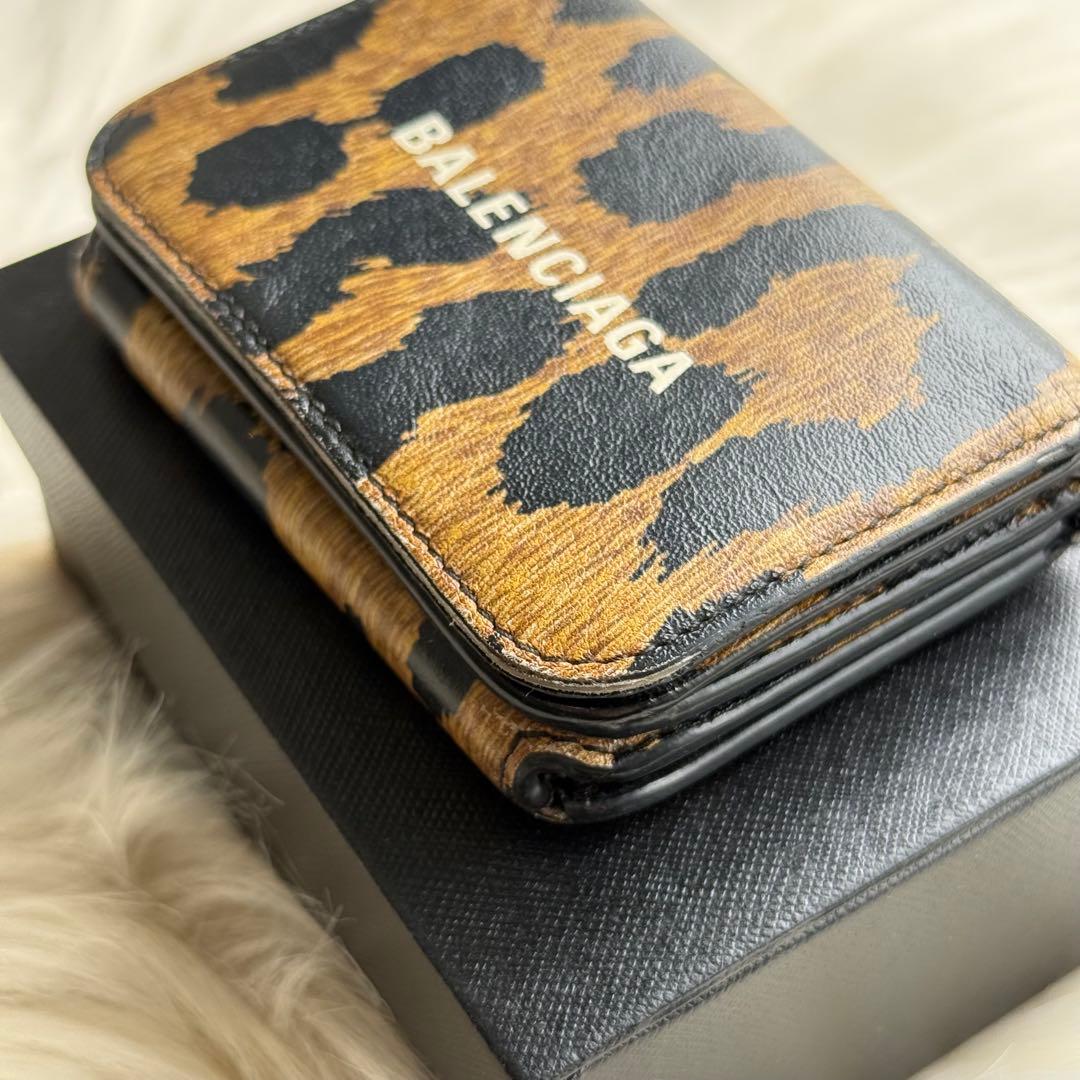 バレンシアガ レザー レオパード コンパクトウォレット 三つ折り財布 ヒョウ柄