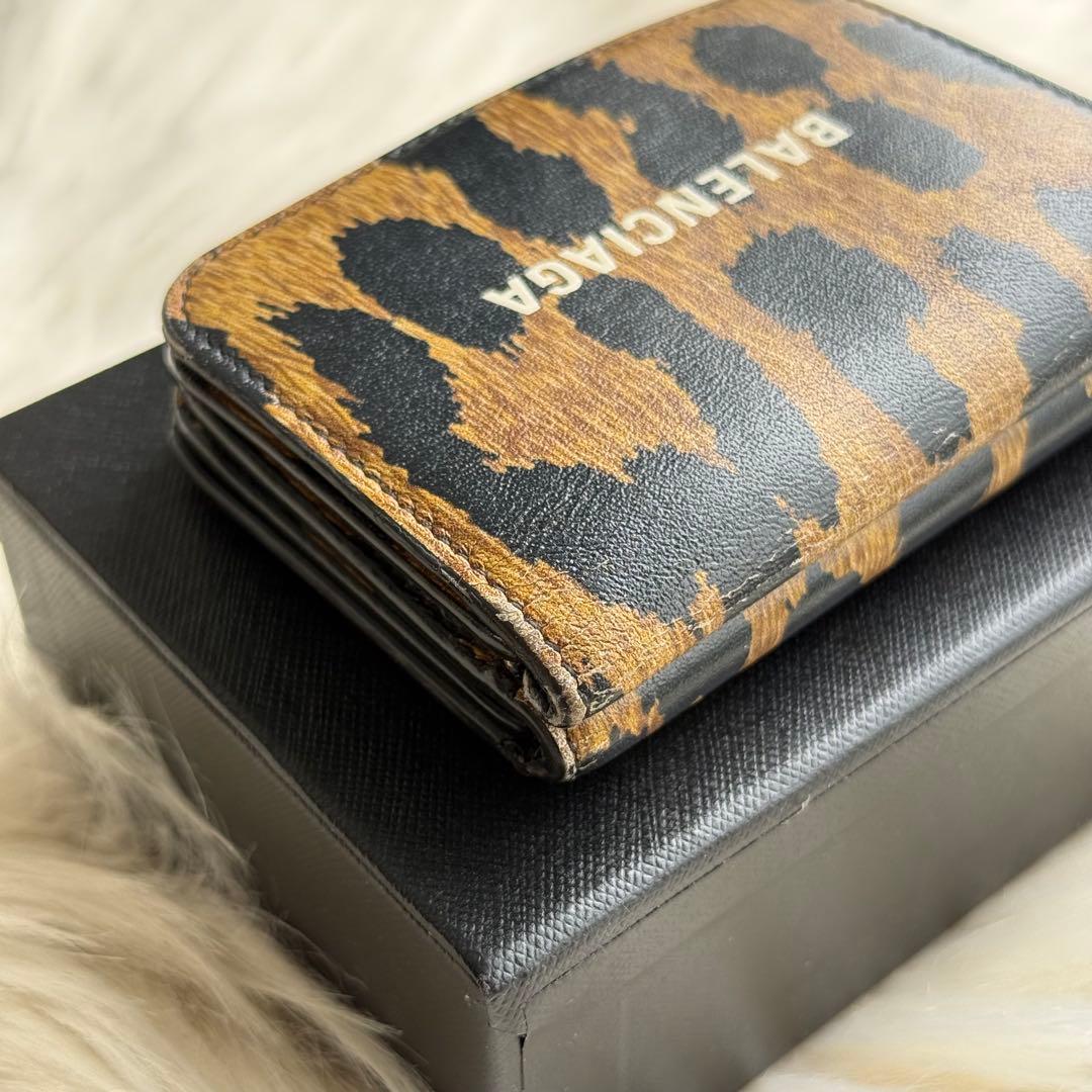 バレンシアガ レザー レオパード コンパクトウォレット 三つ折り財布 ヒョウ柄