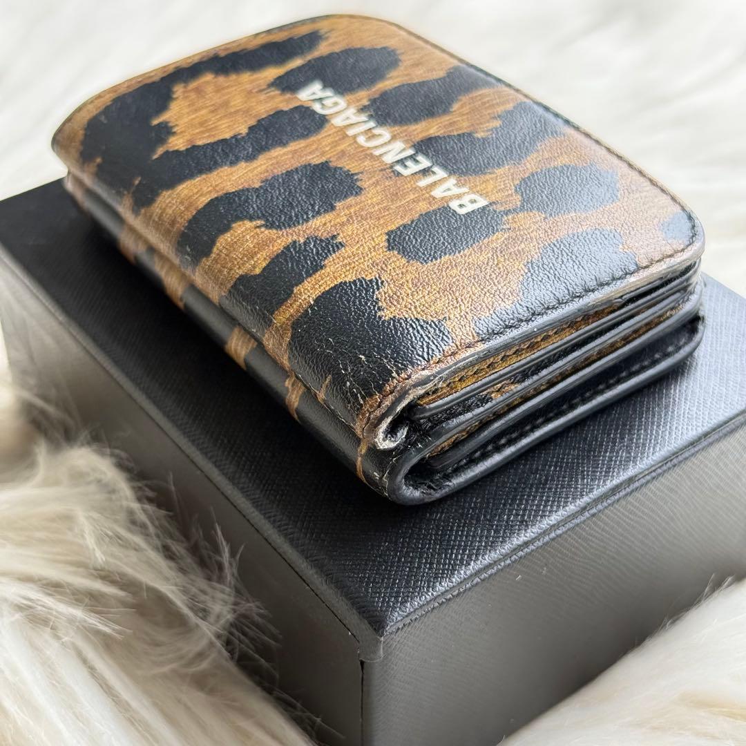 バレンシアガ レザー レオパード コンパクトウォレット 三つ折り財布 ヒョウ柄