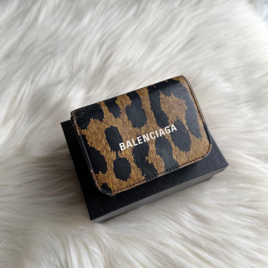 バレンシアガ レザー レオパード コンパクトウォレット 三つ折り財布 ヒョウ柄