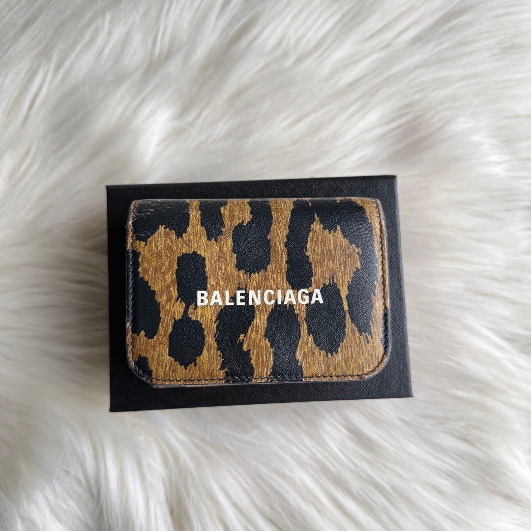 バレンシアガ レザー レオパード コンパクトウォレット 三つ折り財布 ヒョウ柄