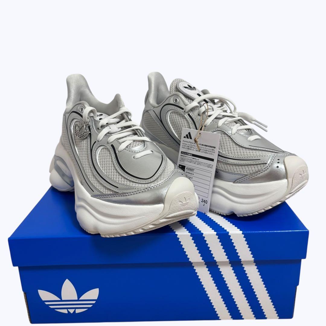 adidas オズヴィーナス OZVENUZ 24cm シルバー（試着のみ）