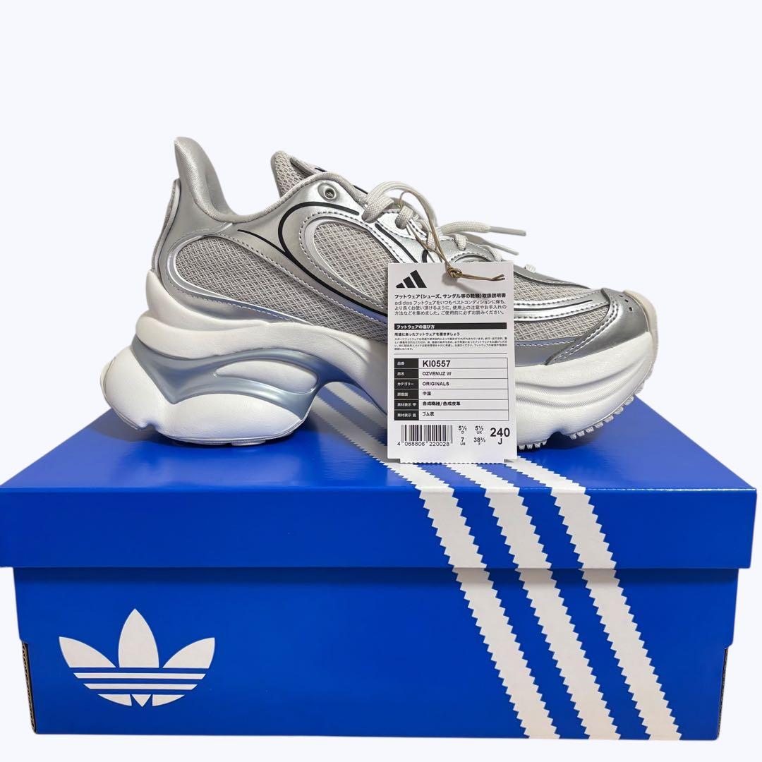adidas オズヴィーナス OZVENUZ 24cm シルバー（試着のみ）