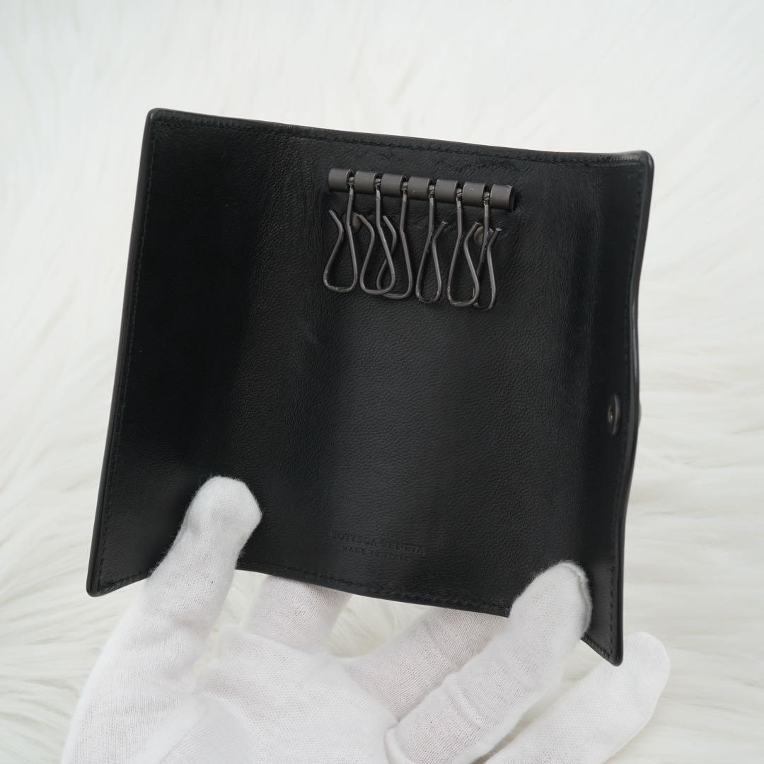 極美品　箱付き　BOTTEGA VENETA イントレチャート キーケース　黒