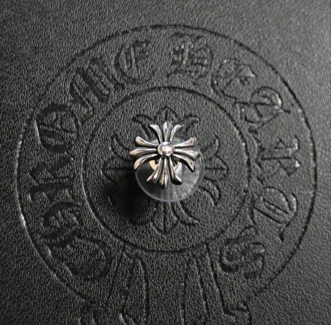 CHROME HEARTS CHプラス スタッド ピアス 片耳