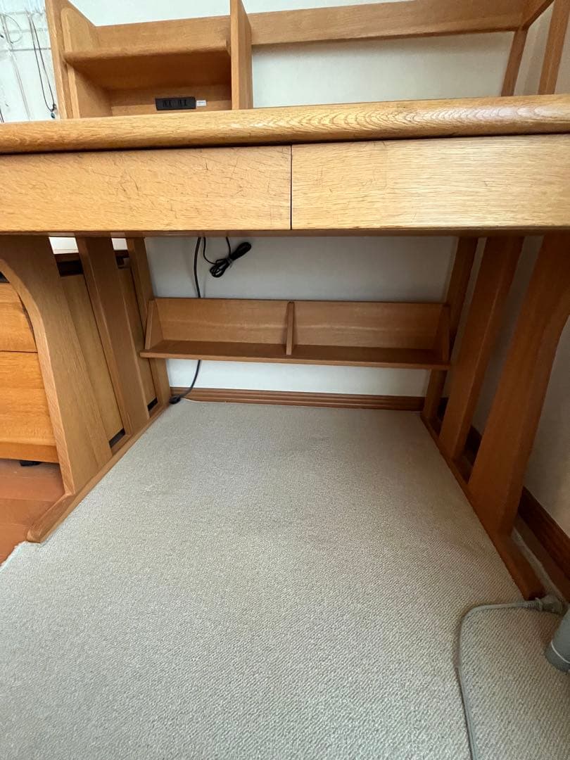 ぜんぞうさんページ　飛騨産業　学習机