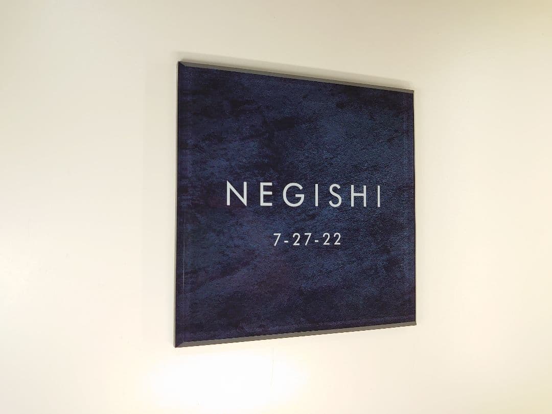 nao＊ステンレスブラック背景アクリル表札＊4辺45度斜めカット＊ＵＶ印刷