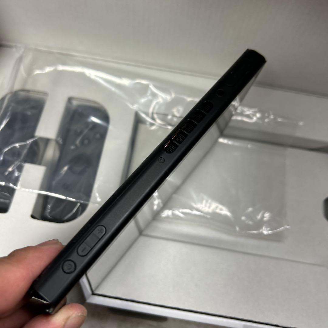 バッテリー強化版　Switch 付属品完備