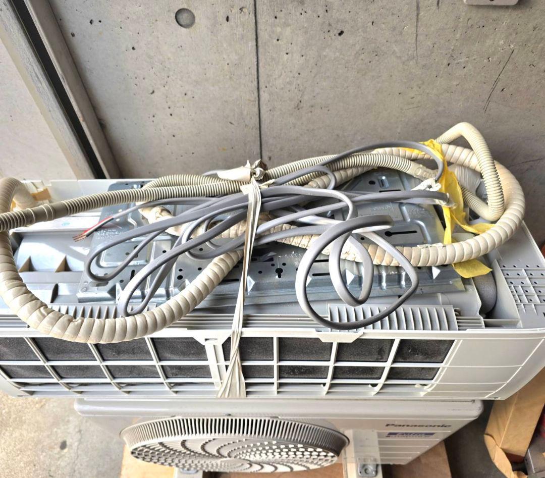 712 パナソニック ルームエアコン　CS-J223D-W 2023年製 6畳用