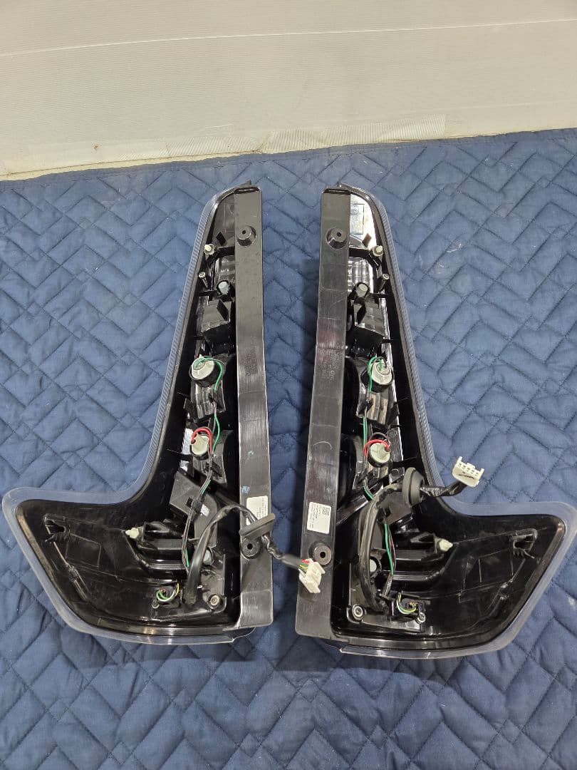 B21 11 デイズEKカスタムEKワゴン　後期LED クリアテール