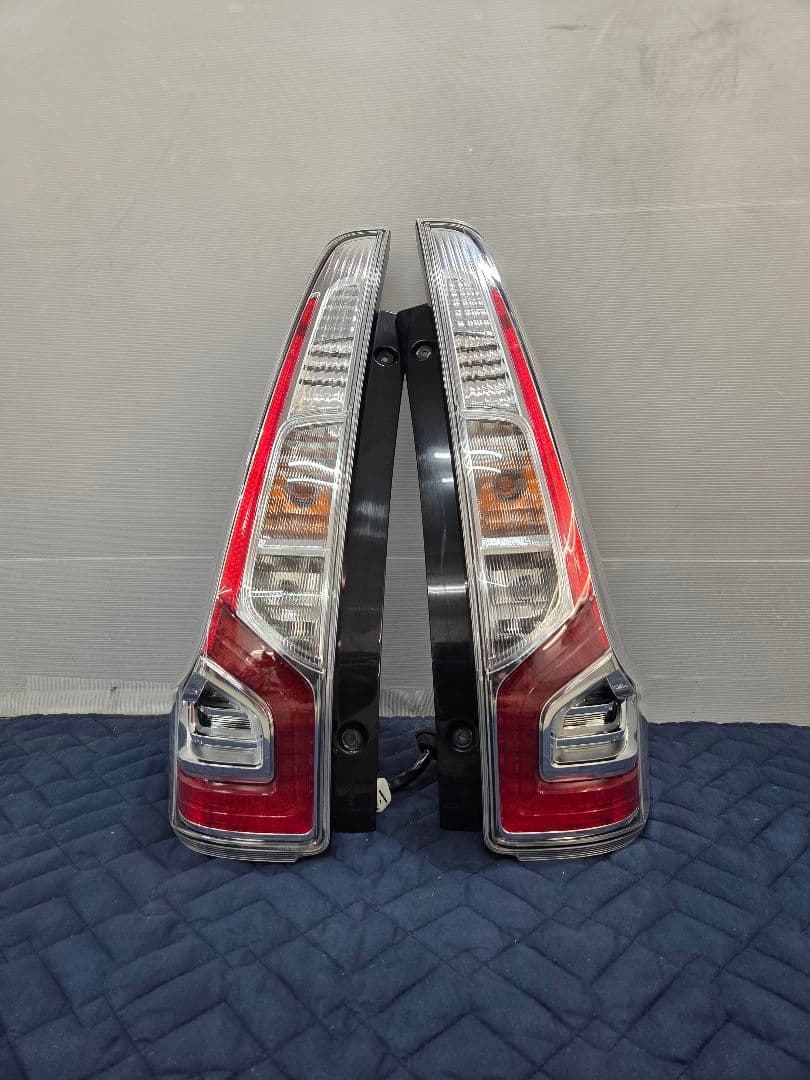 B21 11 デイズEKカスタムEKワゴン　後期LED クリアテール