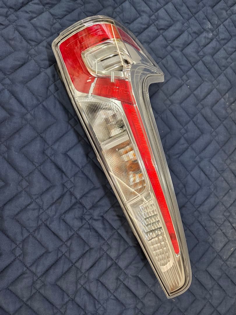 B21 11 デイズEKカスタムEKワゴン　後期LED クリアテール