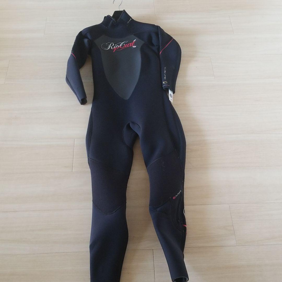 リップカール　ウェットスーツ