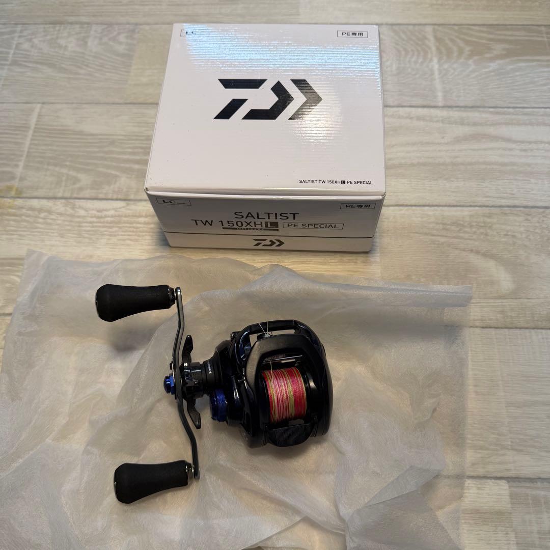ダイワ 23ソルティスト TW150XHL PESP(左)