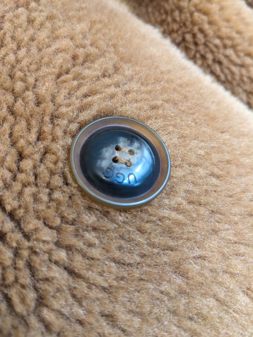 hattさん【美品】UGG フラッフピーコート