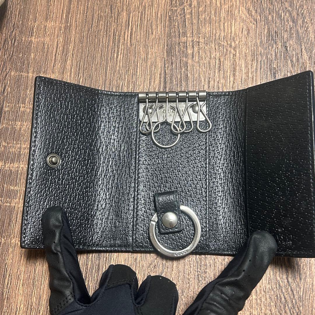 【なな】GUCCI 黒レザーキーケース