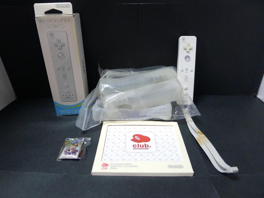 任天堂 Wii 本体とソフト８本と別売り付属品、限定品付き