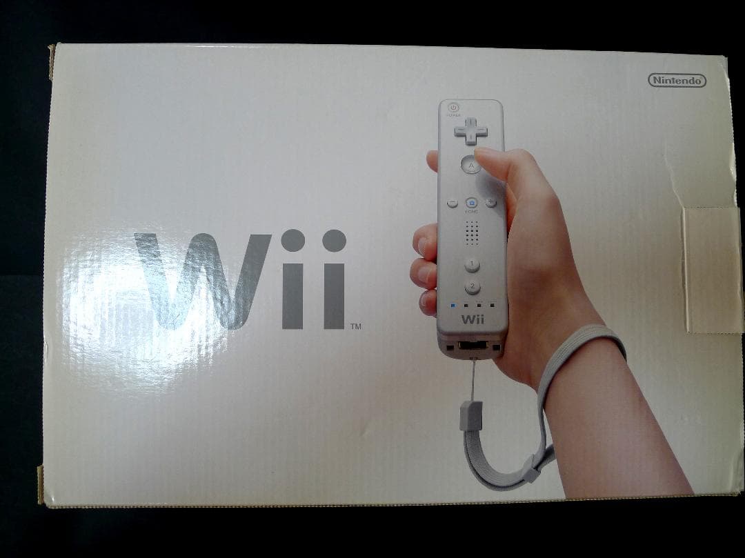 任天堂 Wii 本体とソフト８本と別売り付属品、限定品付き