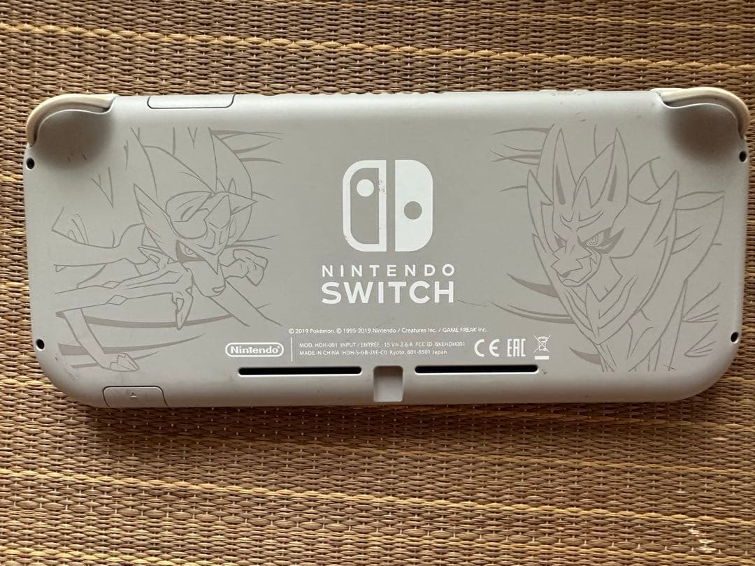 任天堂 Switch Lite 本体　ポケモンモデル