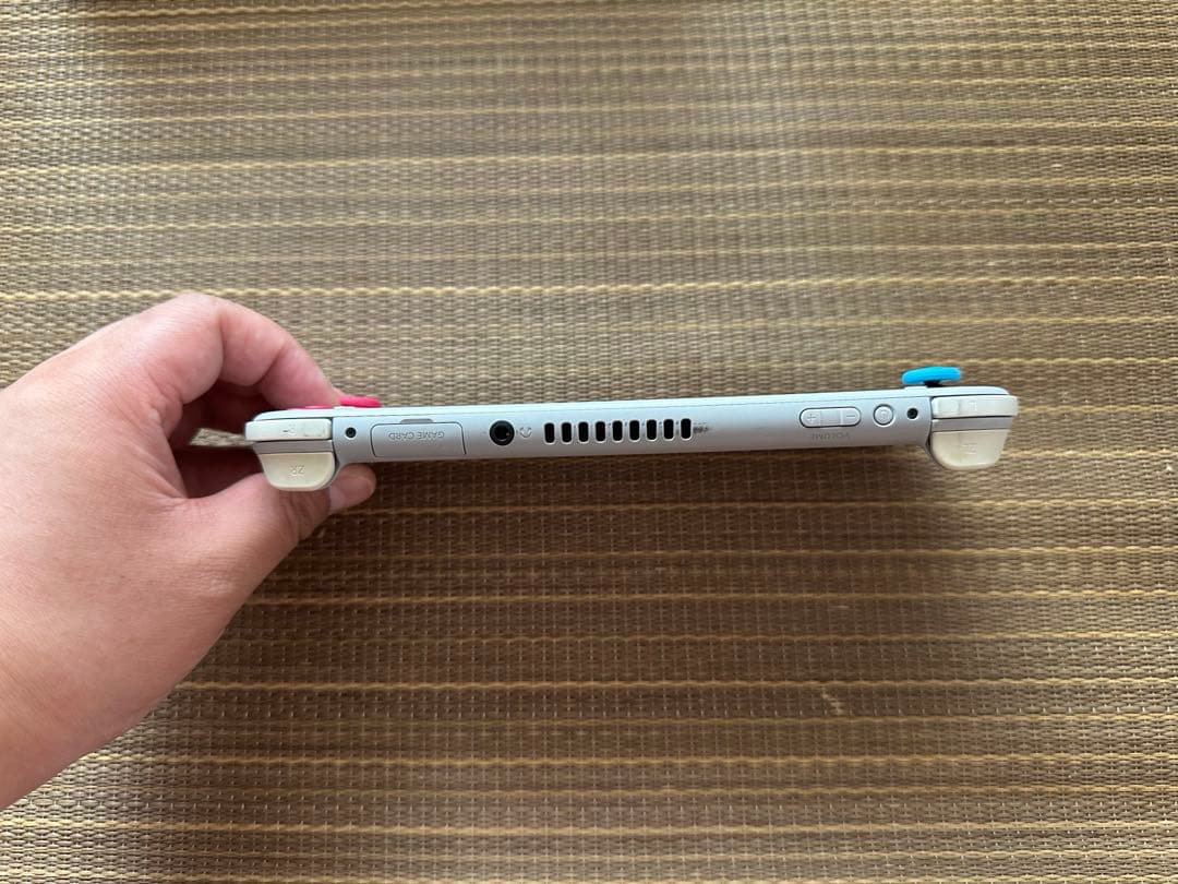 任天堂 Switch Lite 本体　ポケモンモデル