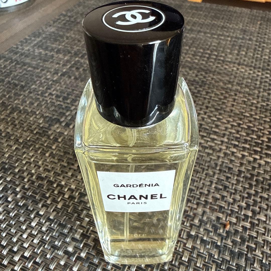 CHANEL GARDENIA 香水プルちゃん
