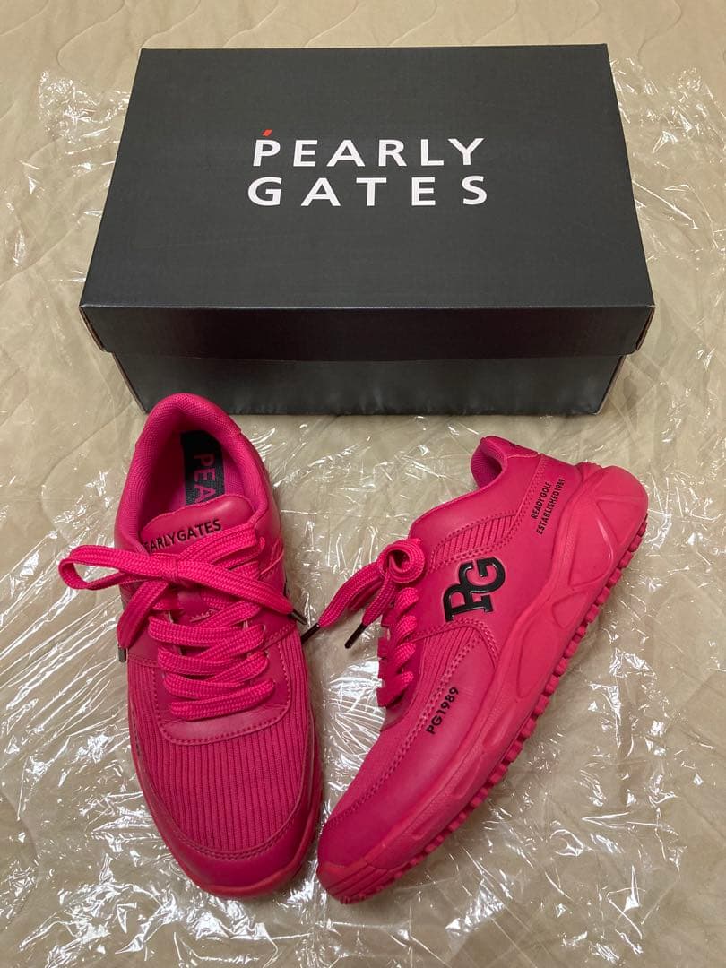 美品　パーリーゲイツ　ゴルフシューズ　レディース23センチ　スパイクレス　ピンク