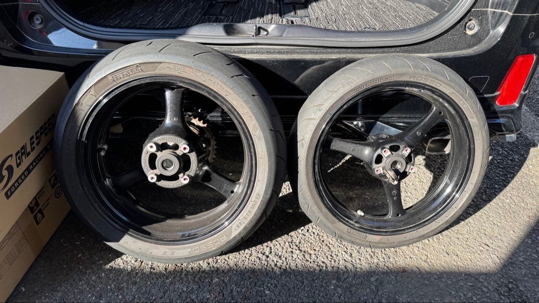 タ*ゴ様 ZX10R ホイール