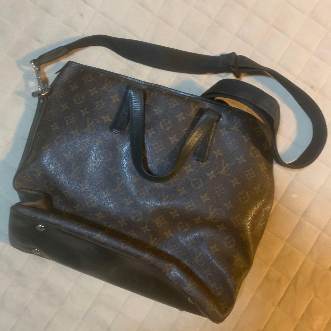 Louis Vuitton ダークブラウン トートバッグ