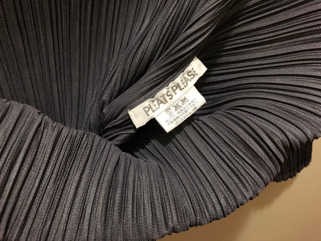 ⑯ PLEATS PLEASE ISSEY MIYAKE