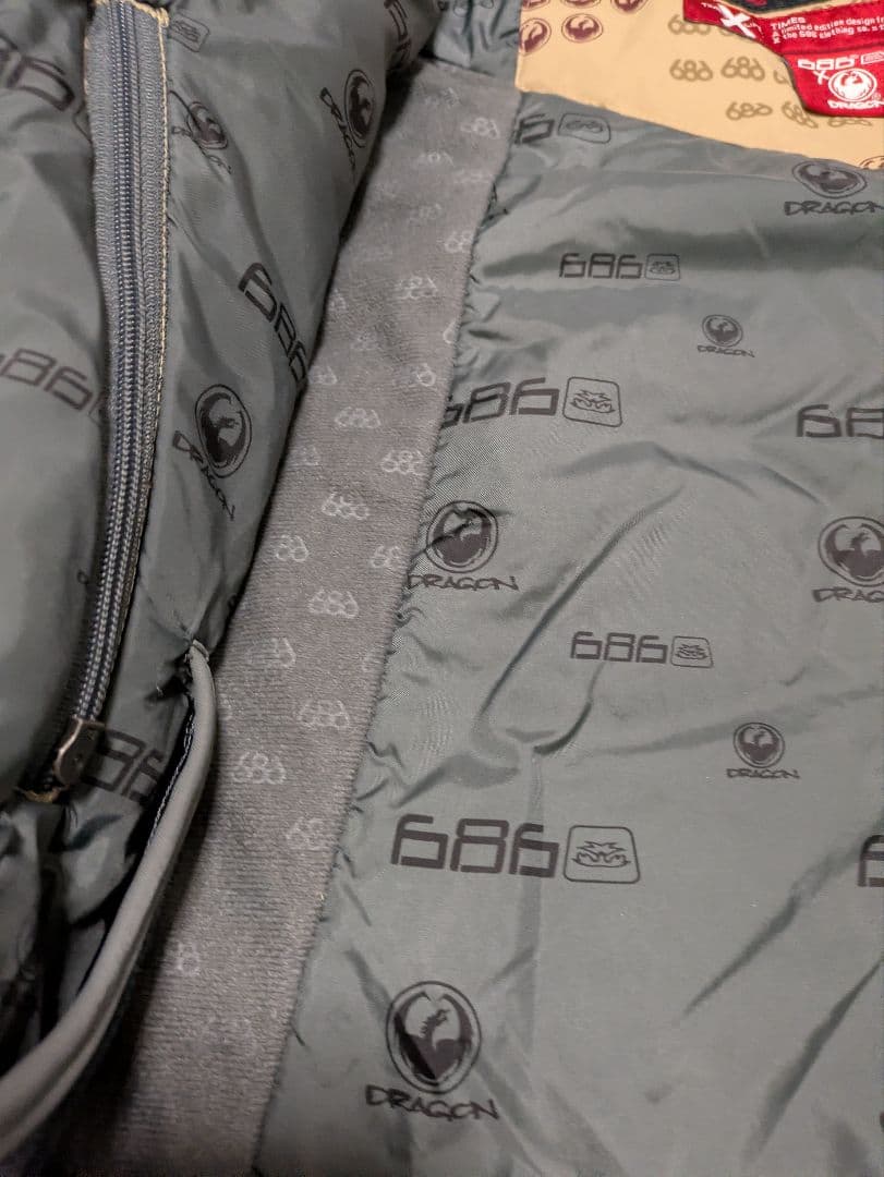 激レア 686 × Dragon コラボ スノボウェア ハイエンドモデル 希少