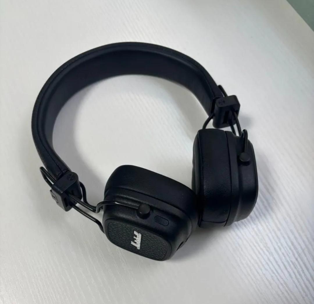 超美品 Marshall MAJOR V ブラック ワイヤレスヘッドホン_26