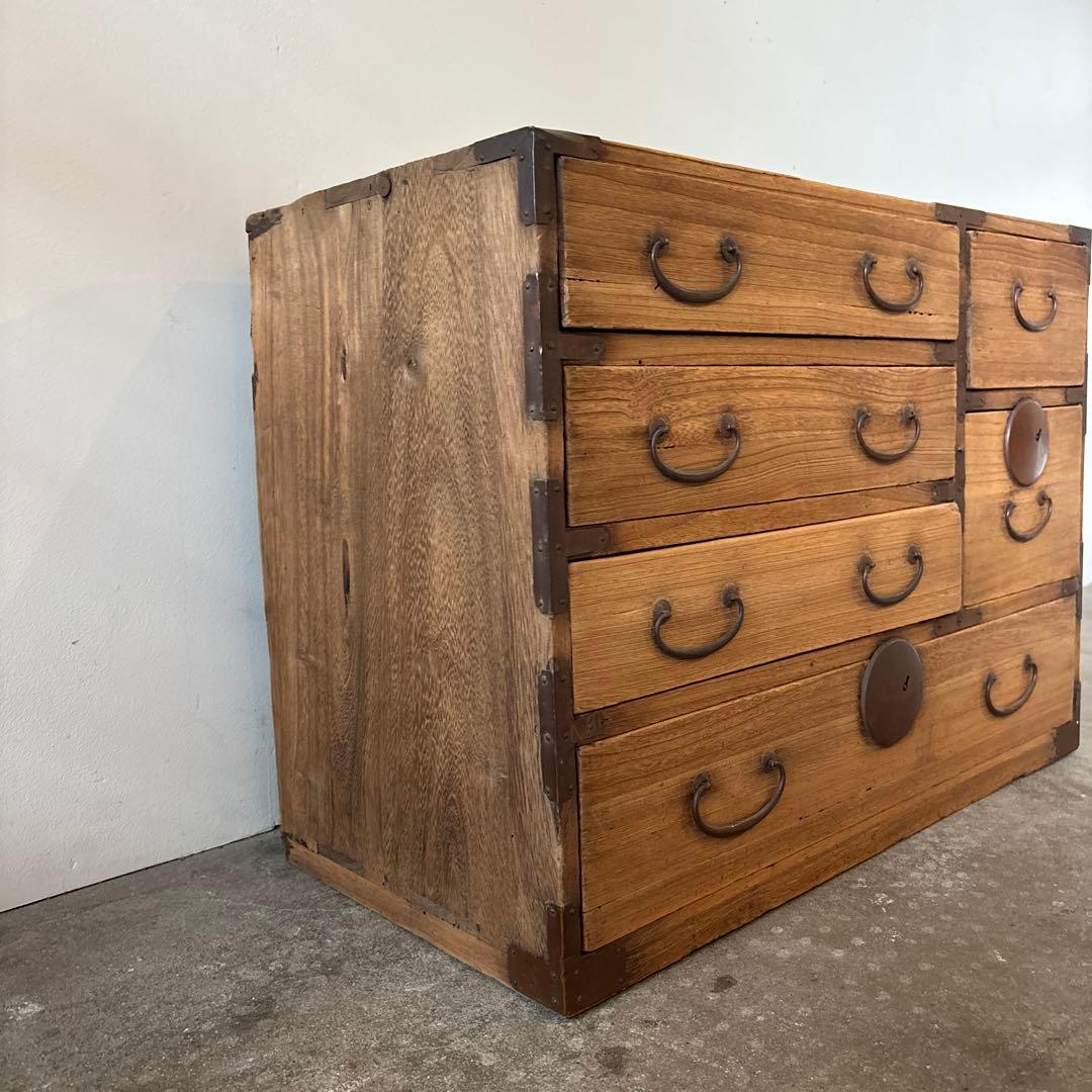 古いちょっと大きめの小引き出し　小箪笥　桐箪笥　和家具　当時物