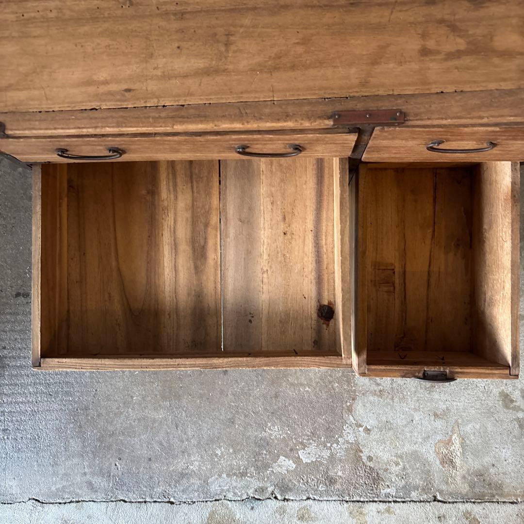 古いちょっと大きめの小引き出し　小箪笥　桐箪笥　和家具　当時物